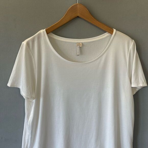 Banana Republic White Short Sleeve Tee - Picture 2 of 4